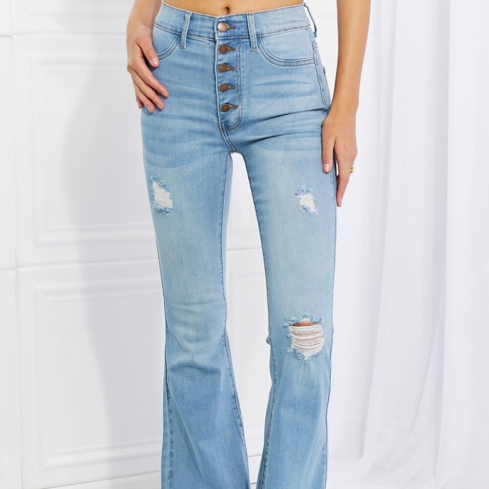 NWT Vibrant MIU Full Size Jess Button Flare Jeans